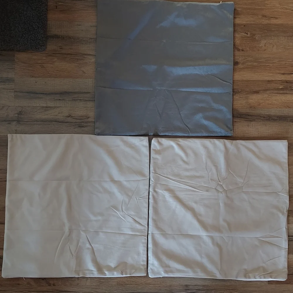 Total Of Three 18×18 Halloween Themed Zip Up Pillow Covers 2 Hocus Pocus 1 Boo